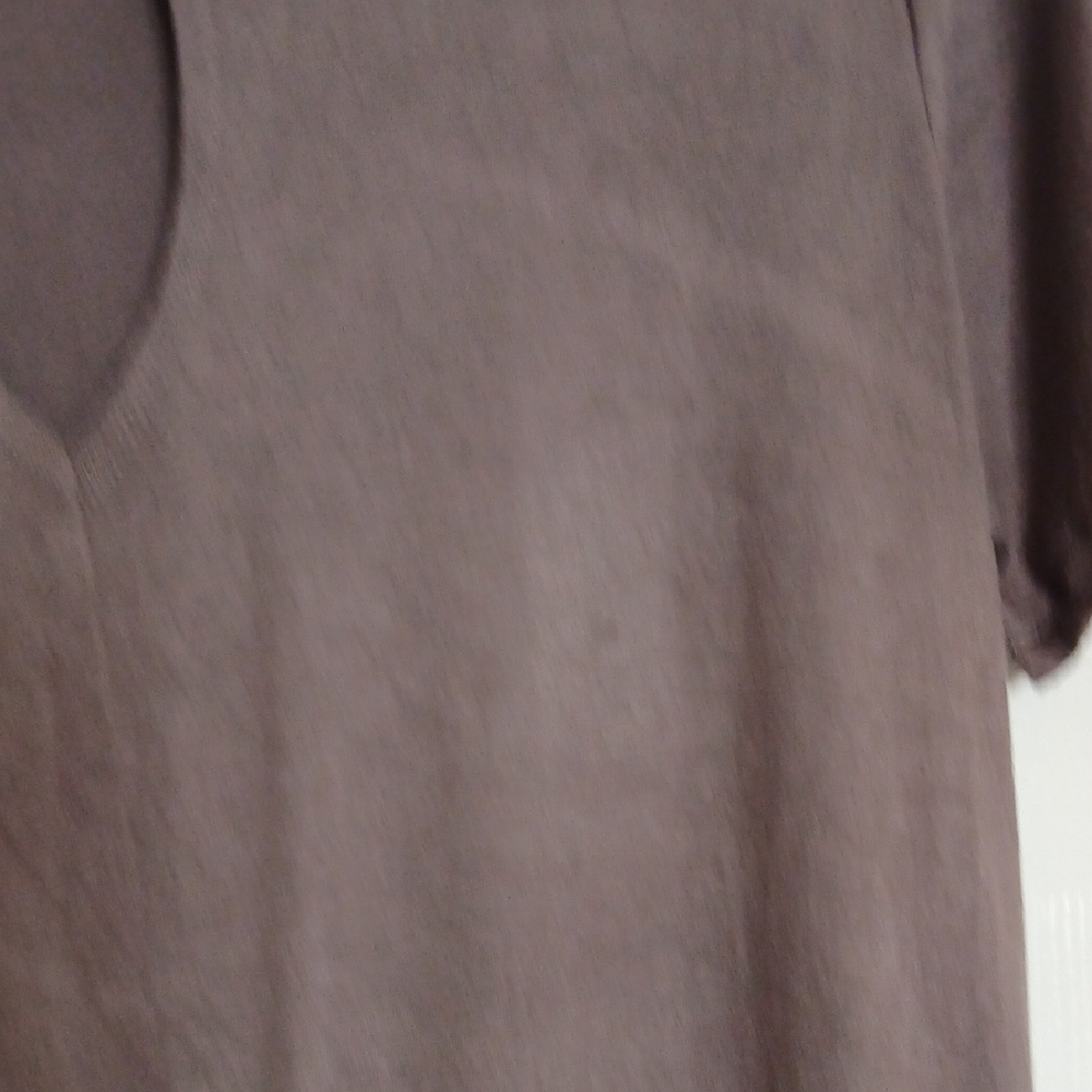 Beyond Yoga Tee * Flaws - Picture 5 of 11